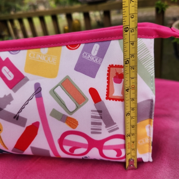 Clinique Beauty Makeup Bag 2 Peice  NWOT - Picture 4 of 12